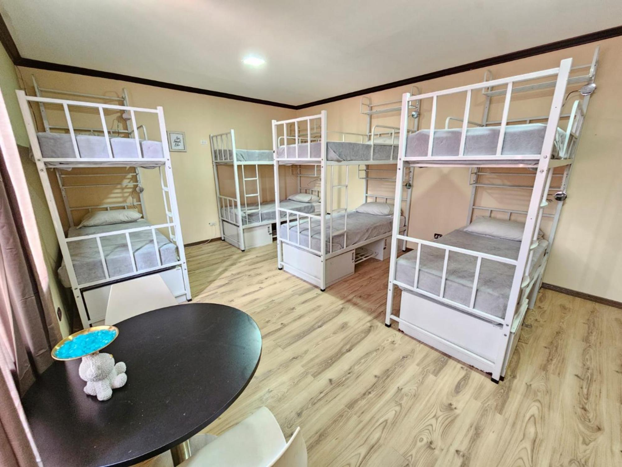 Hostel La Cali Inn Сан-Хосе Экстерьер фото